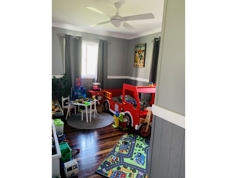 16 Hayden Street, Crows Nest QLD 4355