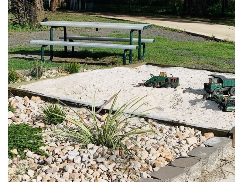 16 Hayden Street, Crows Nest QLD 4355