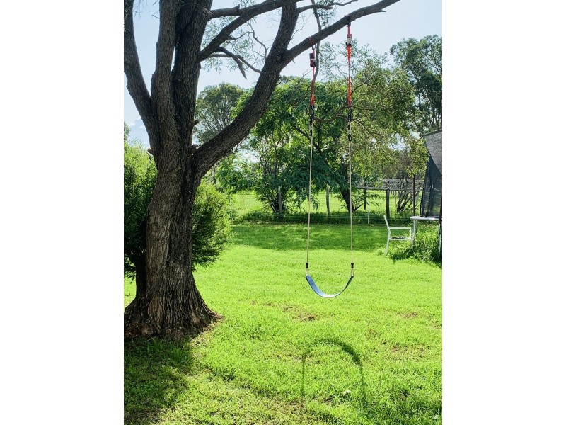 16 Hayden Street, Crows Nest QLD 4355