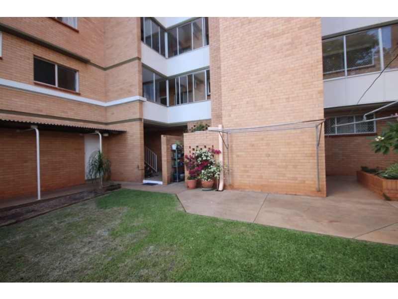 4/33-35 Tourist Road, East Toowoomba QLD 4350