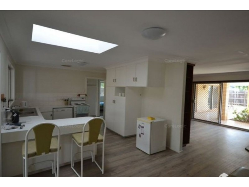 10 Tatum Crt, Glenvale QLD 4350