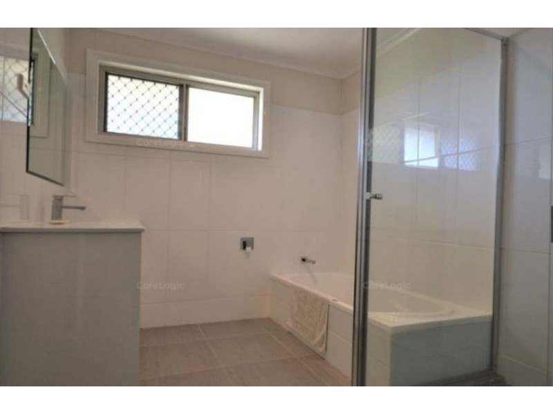 10 Tatum Crt, Glenvale QLD 4350