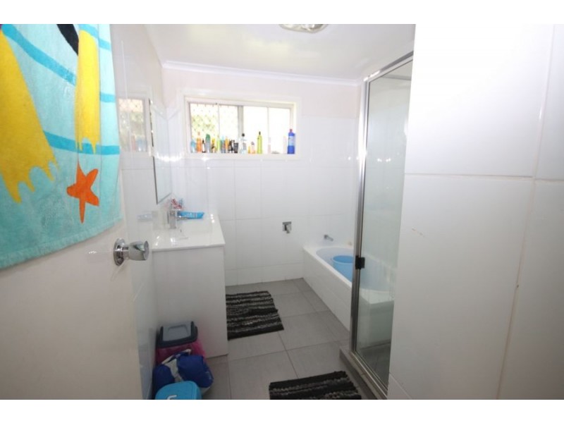 10 Tatum Crt, Glenvale QLD 4350