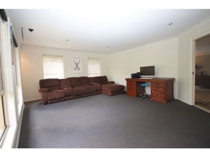 12 Kennedy Street, Cabarlah QLD 4352