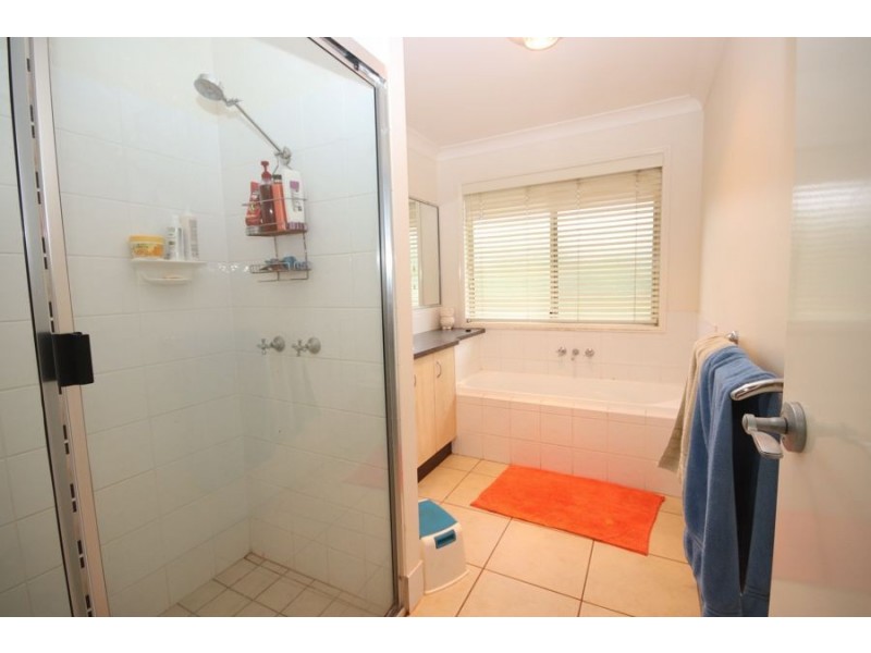 12 Kennedy Street, Cabarlah QLD 4352