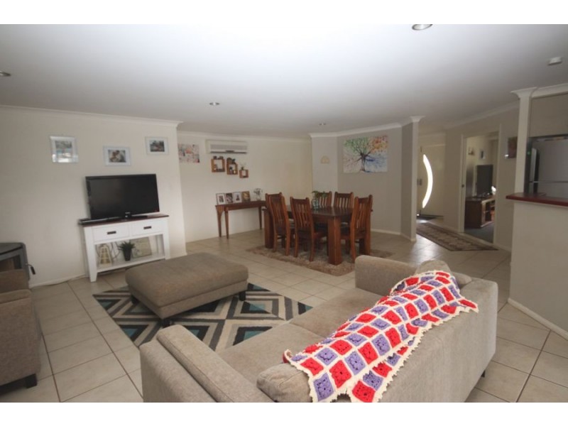 12 Kennedy Street, Cabarlah QLD 4352