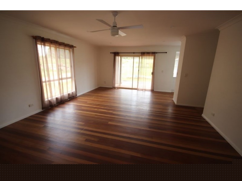 7 Aphrah Street, Crows Nest QLD 4355