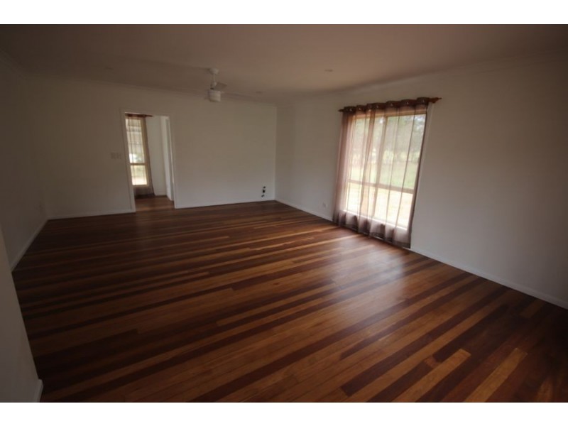 7 Aphrah Street, Crows Nest QLD 4355