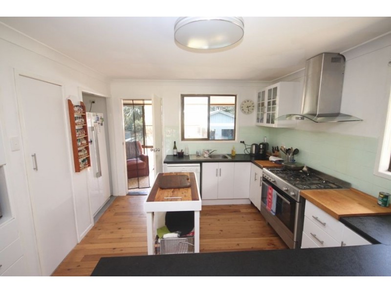 2 Junction Street, Crows Nest QLD 4355