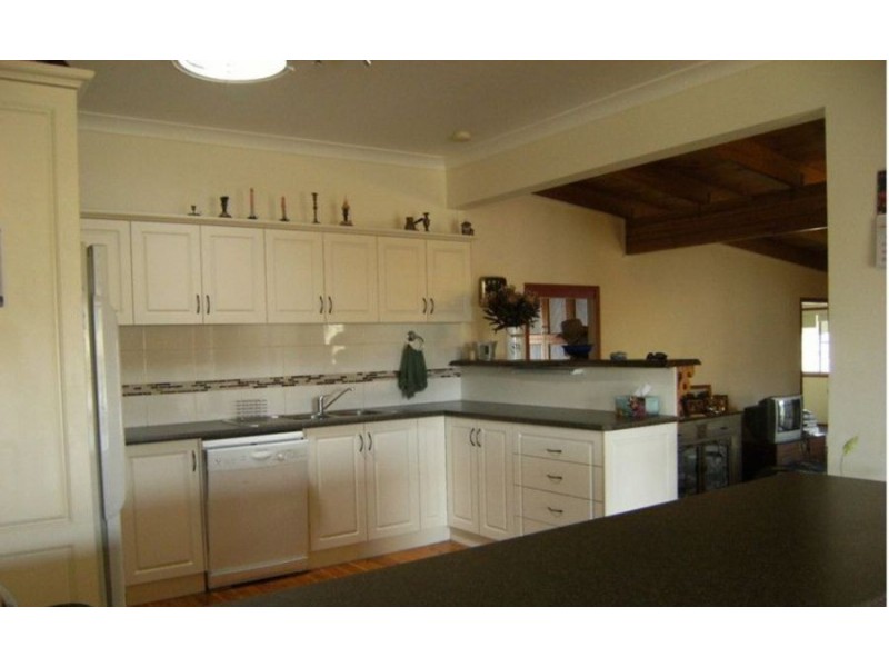 75 Beauaraba Road, Linthorpe QLD 4356