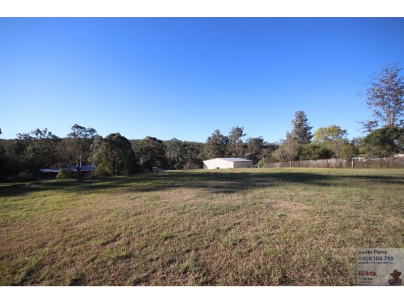 48 Dale Street, Crows Nest QLD 4355