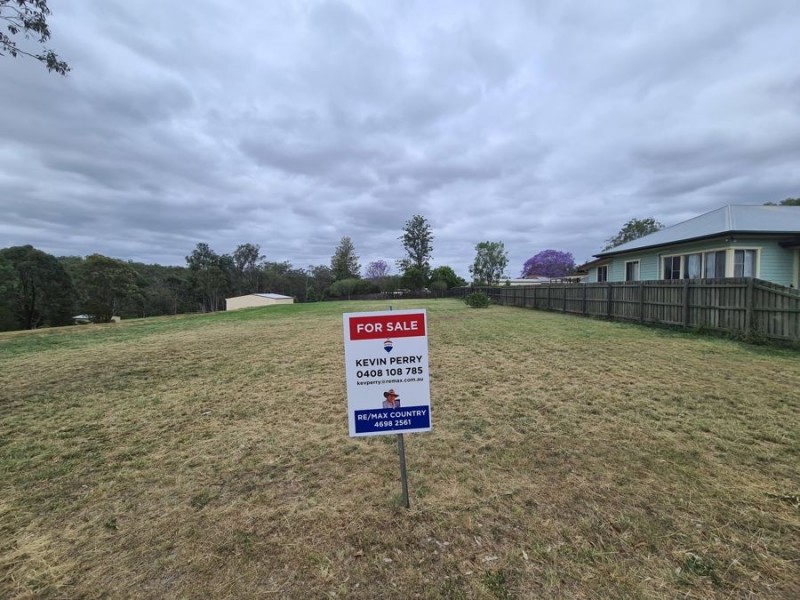 48 Dale Street, Crows Nest QLD 4355