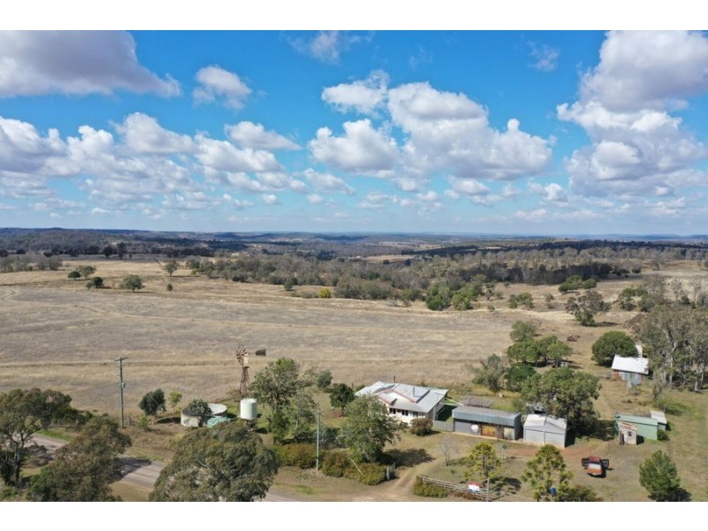 108 Thuns Road, Goombungee QLD 4354