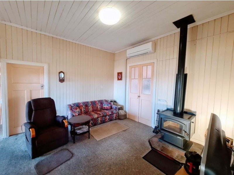 108 Thuns Road, Goombungee QLD 4354