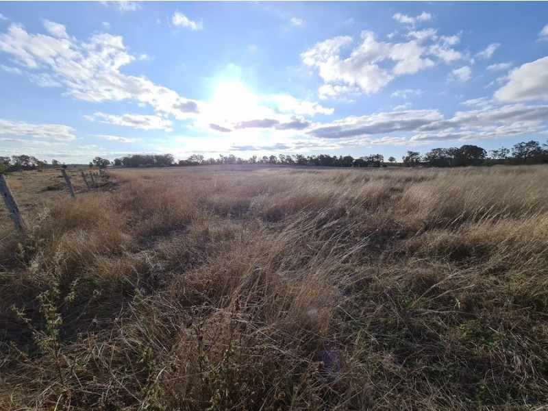 108 Thuns Road, Goombungee QLD 4354