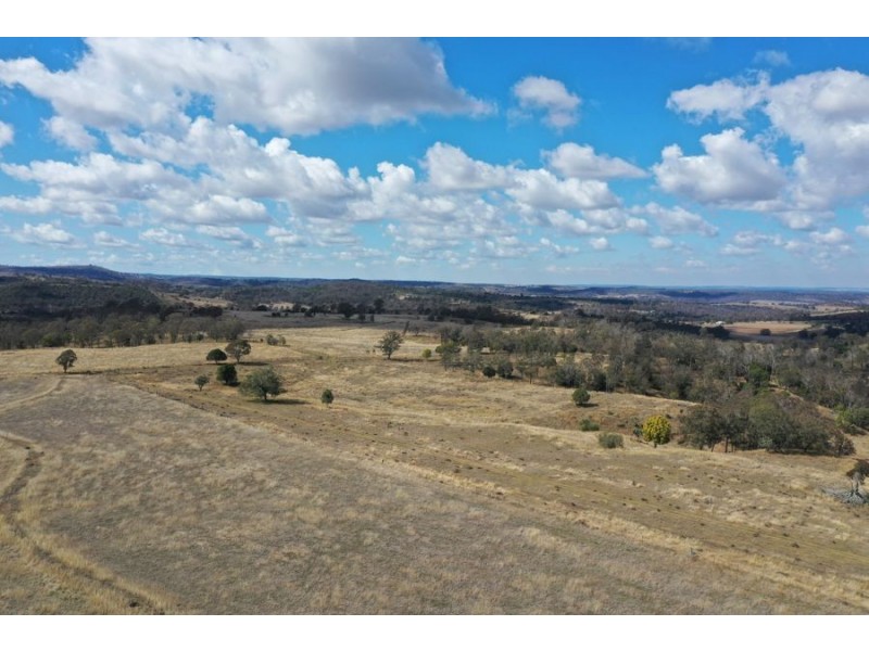 108 Thuns Road, Goombungee QLD 4354