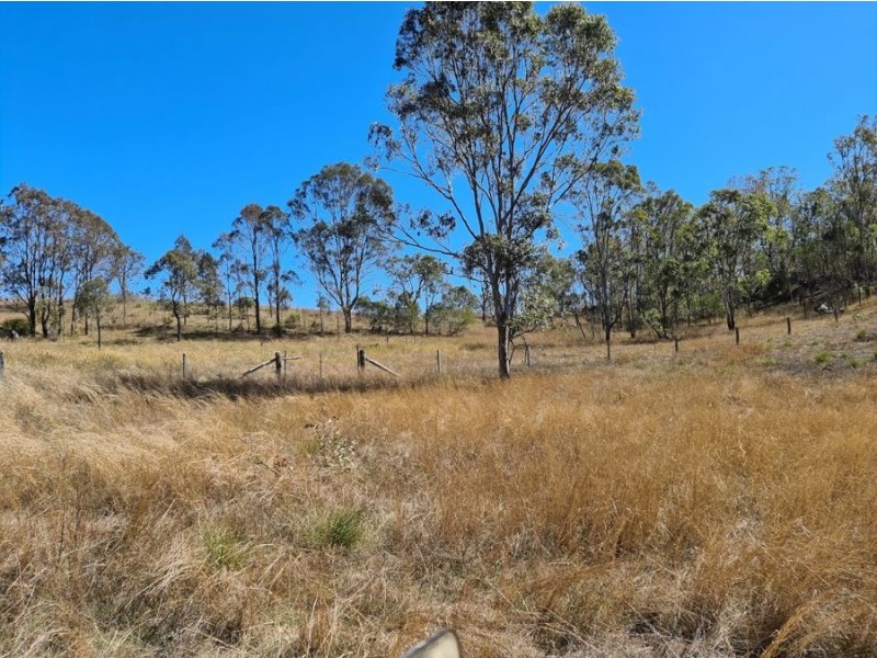 53 Fitch Rd, Crows Nest QLD 4355