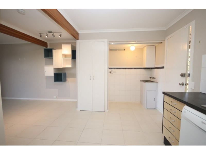 Unit 27, 2 Benjamin Street, Mount Lofty QLD 4350