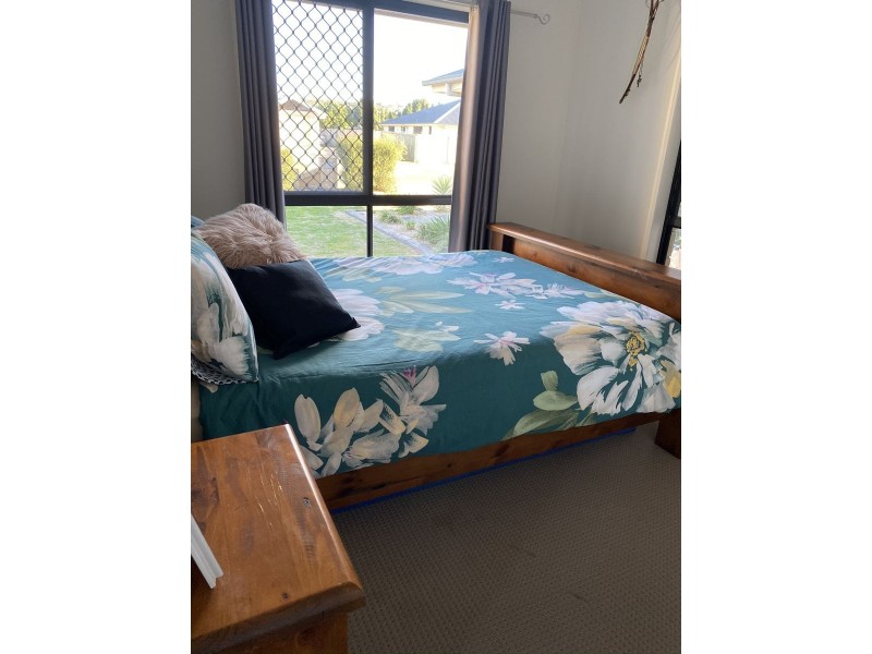 4 Debbie Court, Oakey QLD 4401