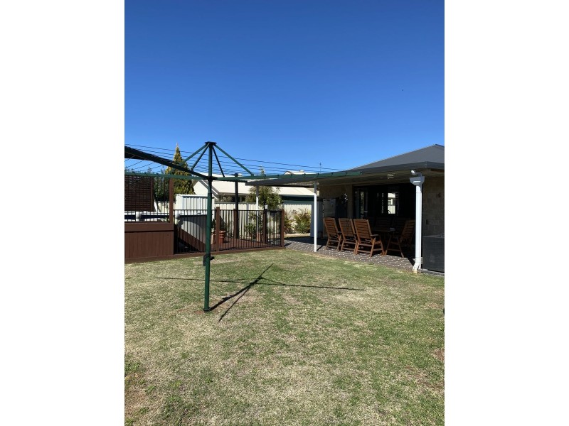 4 Debbie Court, Oakey QLD 4401
