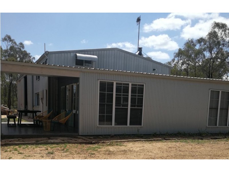 5589 New England Highway, Emu Creek QLD 4355