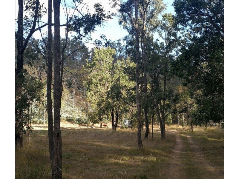 5589 New England Highway, Emu Creek QLD 4355