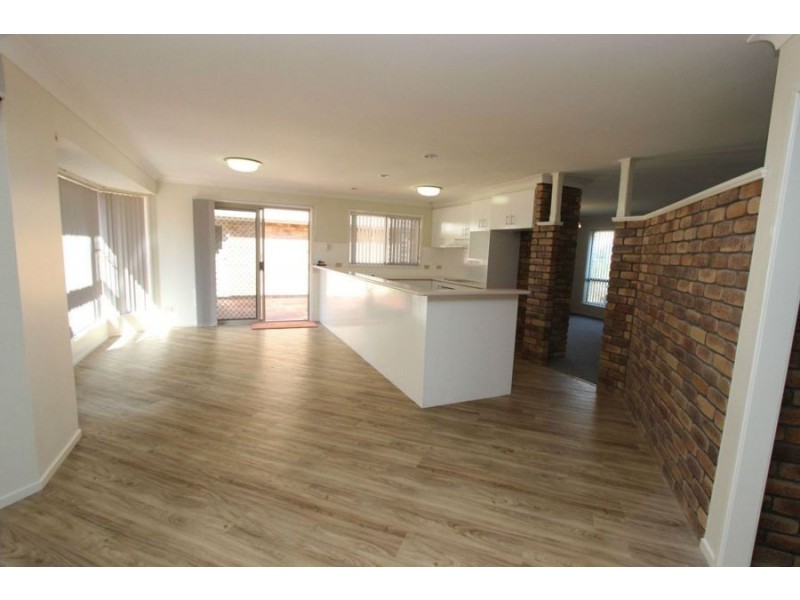4 Cristina Court, Highfields QLD 4352