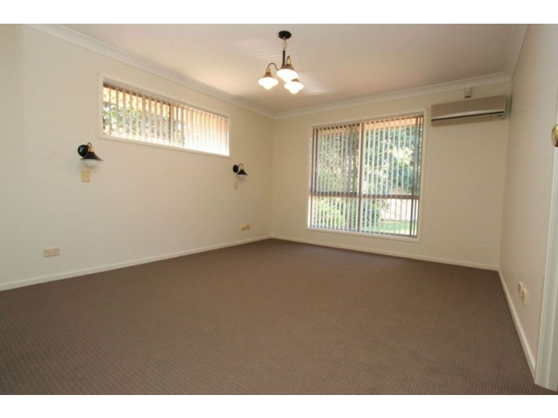 4 Cristina Court, Highfields QLD 4352