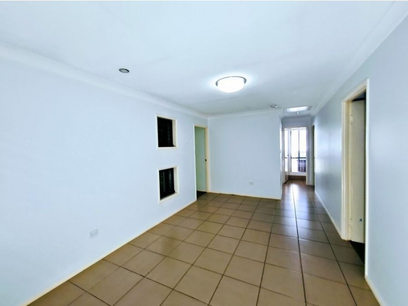 2 Kookaburra Court, Highfields QLD 4352