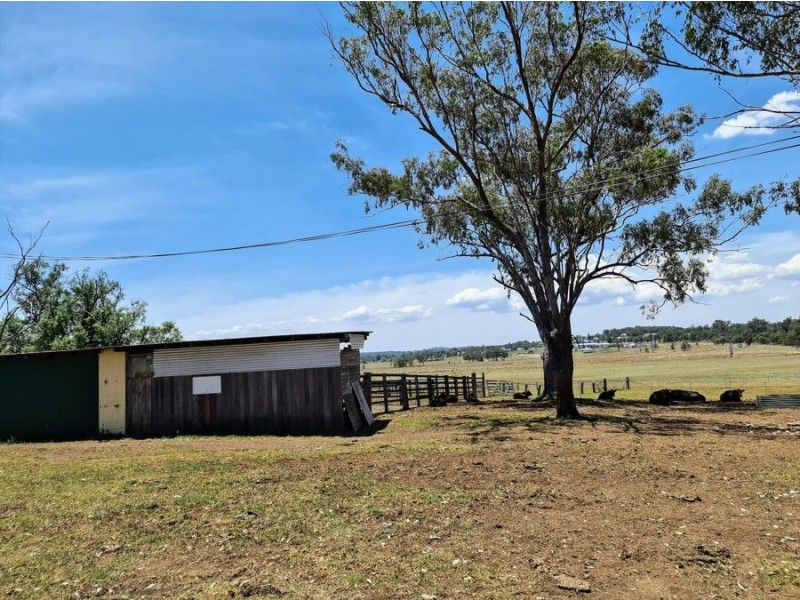 2073 Kingsthorpe Haden Road, Goombungee QLD 4354