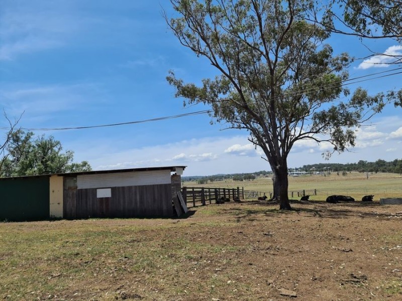 2073 Kingsthorpe Haden Road, Goombungee QLD 4354