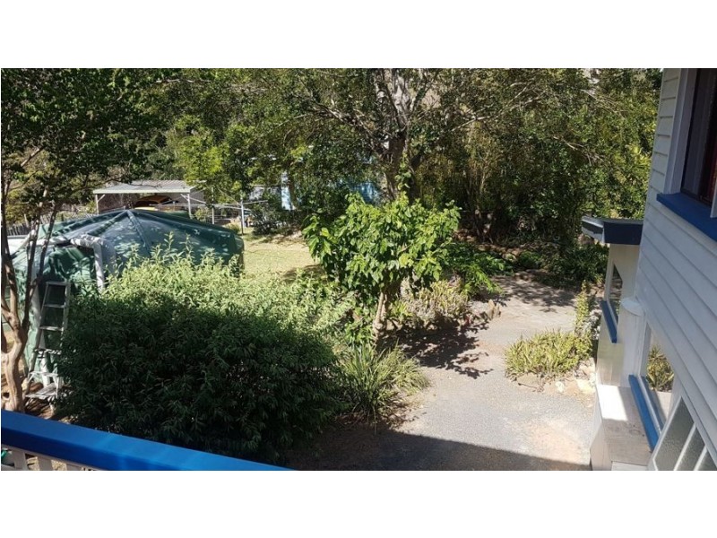 18 Esk Street, Crows Nest QLD 4355