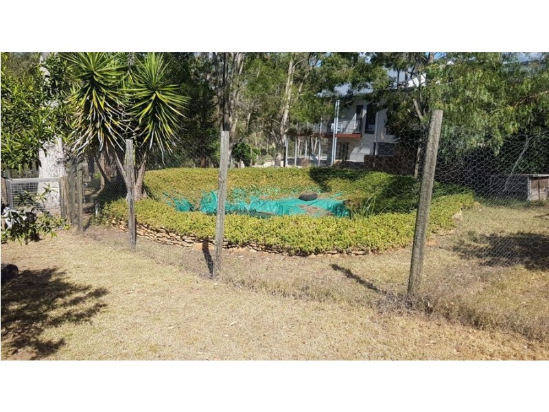 18 Esk Street, Crows Nest QLD 4355