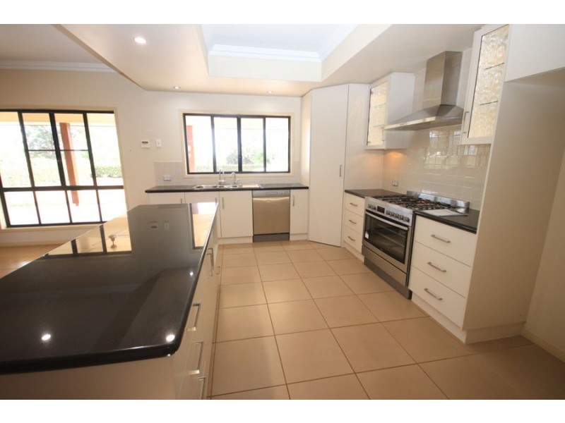 20 Bass Street, Cabarlah QLD 4352