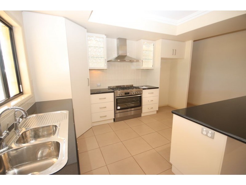 20 Bass Street, Cabarlah QLD 4352