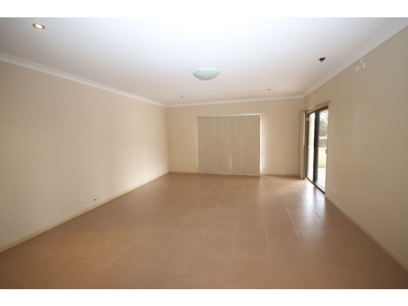 20 Bass Street, Cabarlah QLD 4352