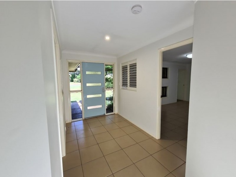 2 Kookaburra Court, Highfields QLD 4352