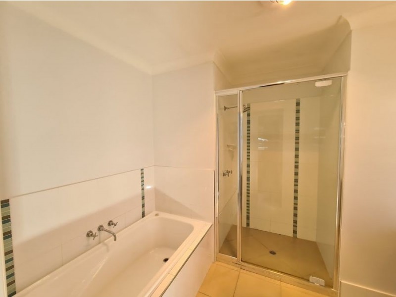 2 Kookaburra Court, Highfields QLD 4352