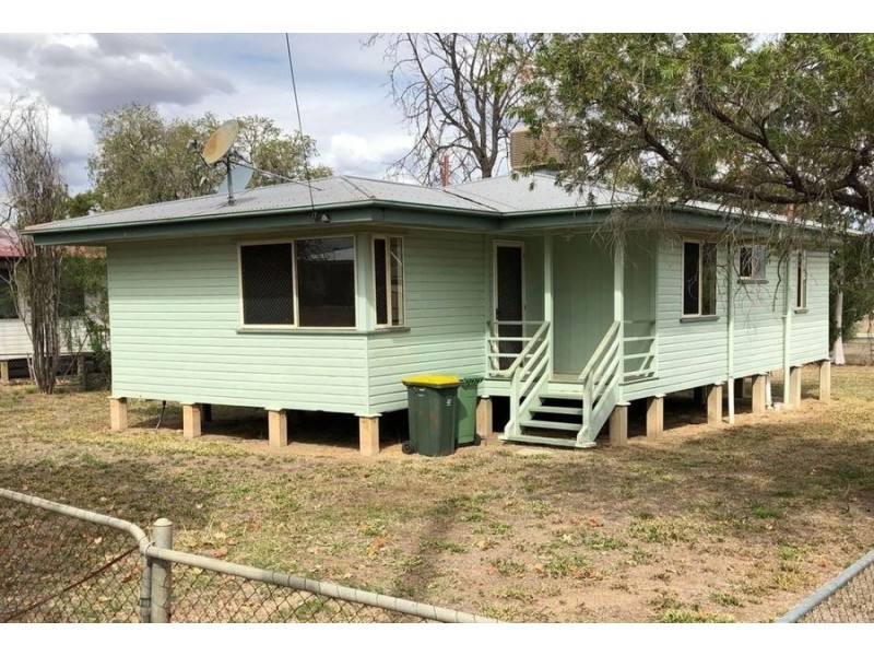 30 Weldon Street, Wandoan QLD 4419