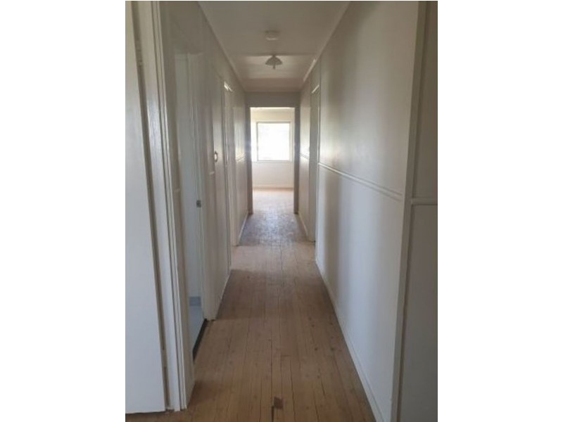 30 Weldon Street, Wandoan QLD 4419