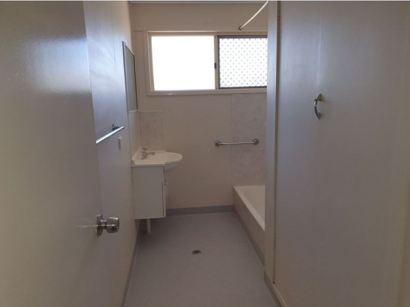 30 Weldon Street, Wandoan QLD 4419