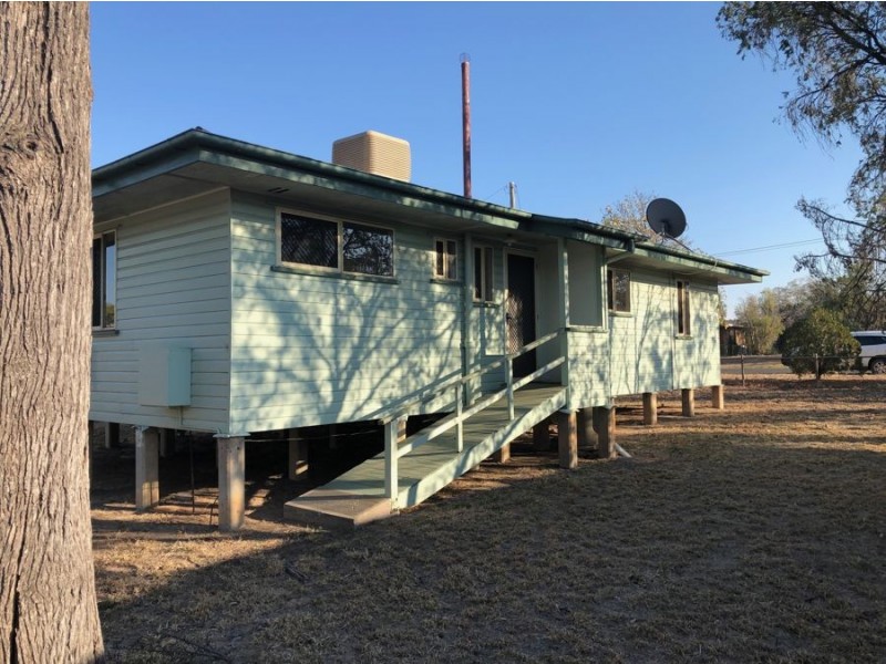 30 Weldon Street, Wandoan QLD 4419