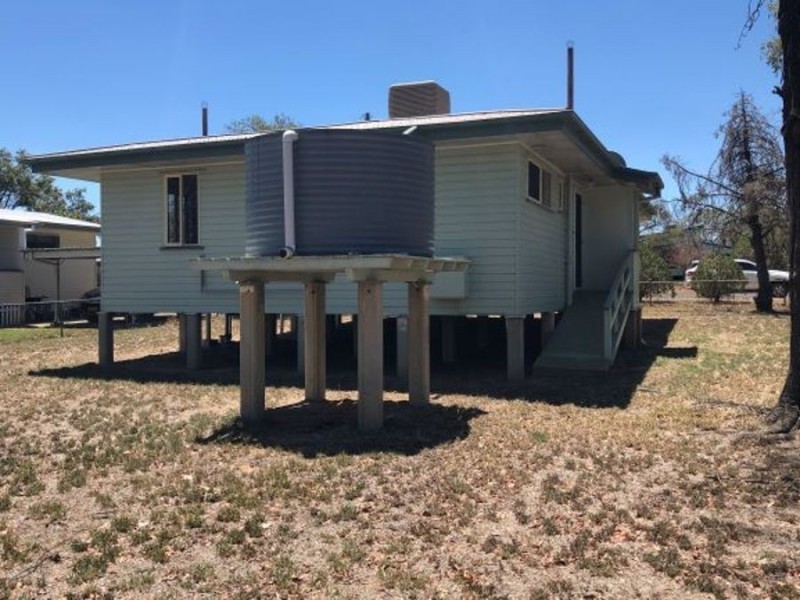 30 Weldon Street, Wandoan QLD 4419