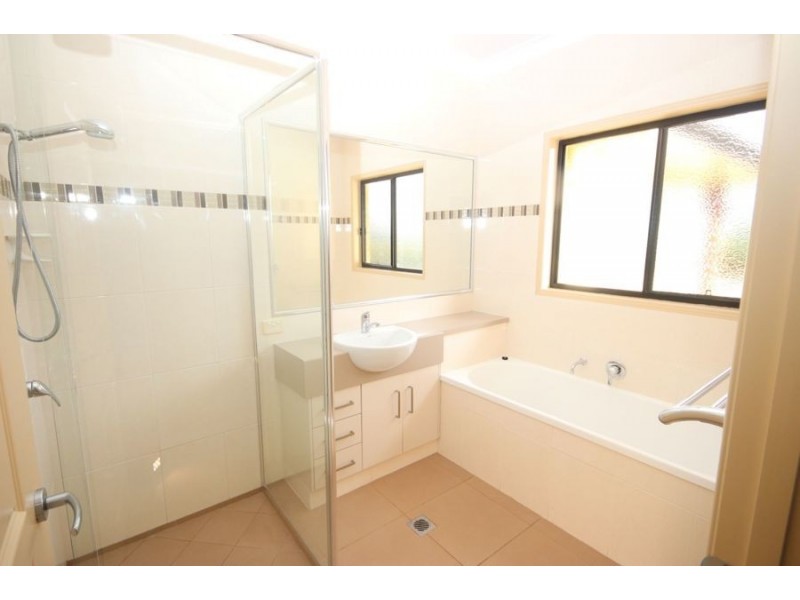 20 Bass Street, Cabarlah QLD 4352