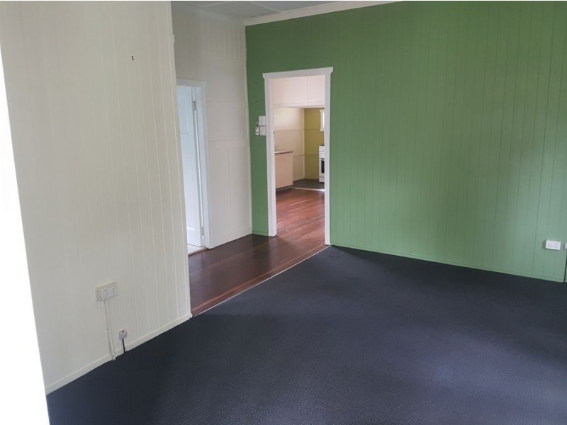 40 South Street, Crows Nest QLD 4355