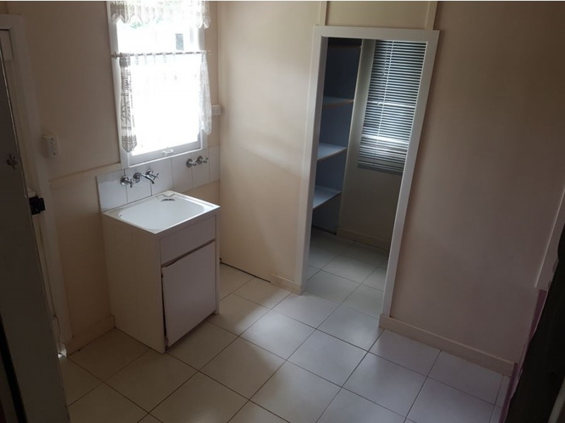 40 South Street, Crows Nest QLD 4355