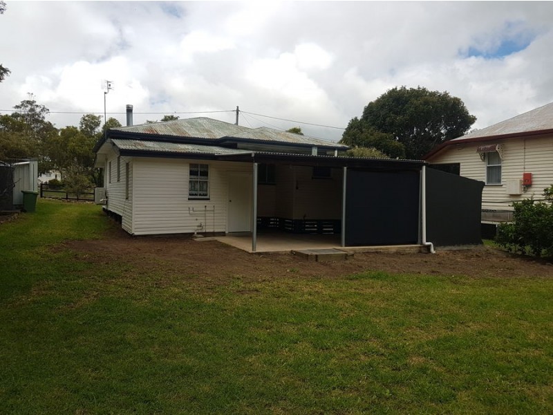 40 South Street, Crows Nest QLD 4355