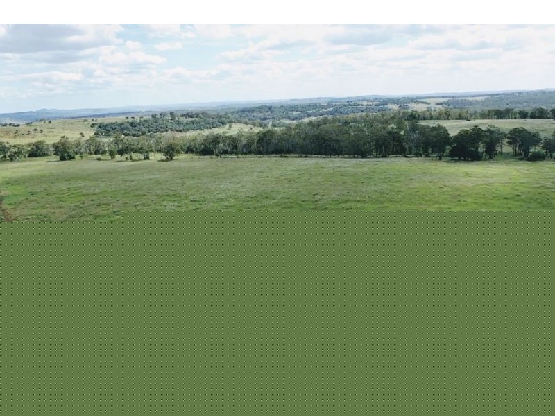 119 Hartwigs Road, Douglas QLD 4354