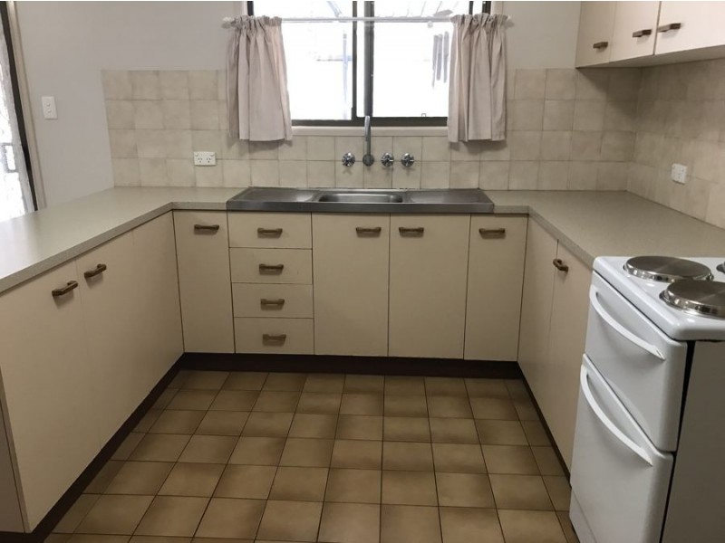 9 Esk Street, Crows Nest QLD 4355