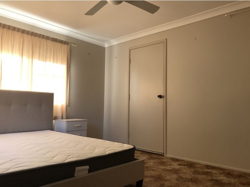 9 Esk Street, Crows Nest QLD 4355